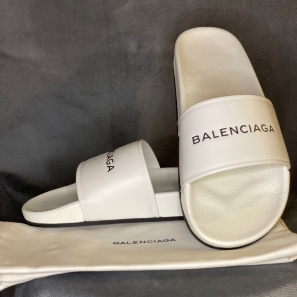 Women’s Balenciaga slides